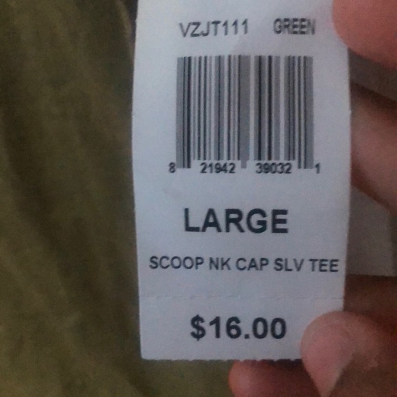 Green shirt - Picture 2 of 2